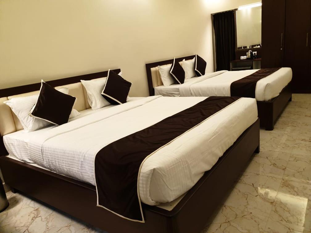 צ'נאי Al Noor Palace Business Class Hotel מראה חיצוני תמונה